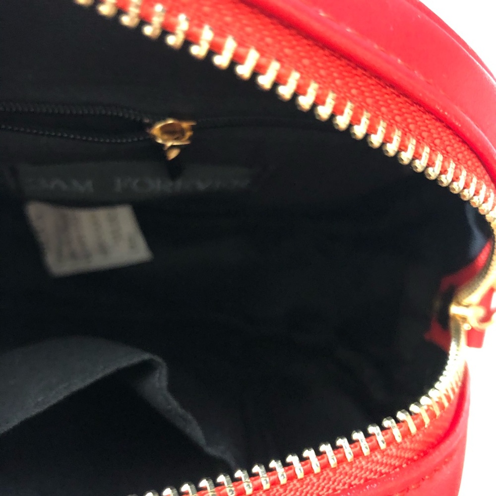 Round Red Handbag - Picture 6 of 8